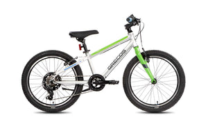 Grecos Kinderfahrrad in silber mit hellgrünen Details, 20 Zoll, seitliche Ansicht vor weißem Hintergrund