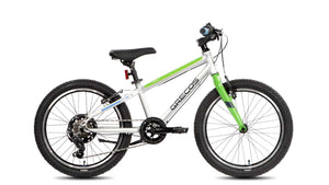 Grecos Kinderfahrrad in silber mit hellgrünen Details, 20 Zoll, seitliche Ansicht vor weißem Hintergrund