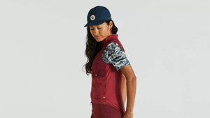 Specialized / Fjällräven Adventure Vest Woman, Pomegranate Red