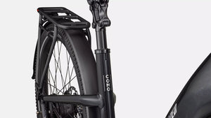 Specialized E-Bike Como 5.0 mit Nabenschaltung IGH in schwarz, Detailansicht Sattelstange vor weißem Hintergrund