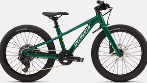 Specialized Kinder Mountainbike Riprock in glänzendem dunkelgrün mit weißen Details und gelben Details, 20 Zoll und ideal für 4- bis 9-Jährige, seitliche Ansicht vor weißem Hintergrund