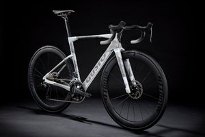 Gusto GTR "Sport TE" 105er Di2 / Attaque 50er Carbon