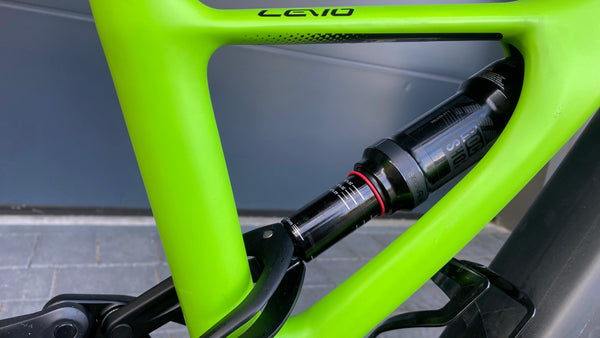 Specialized Levo Expert Carbon E-MTB, 2. Hand-Bike, nur 1340 KM