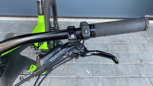 Specialized Levo Expert Carbon E-MTB, 2. Hand-Bike, nur 1340 KM