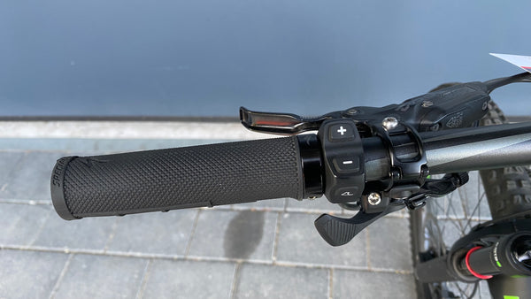 Specialized Levo Expert Carbon E-MTB, 2. Hand-Bike, nur 1340 KM