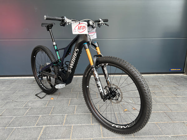Specialized S-Works Levo E-MTB 2.Hand-Bike nur 300 KM Laufleistung