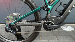 Specialized S-Works Levo E-MTB, 2. Hand-Bike, nur 300 KM