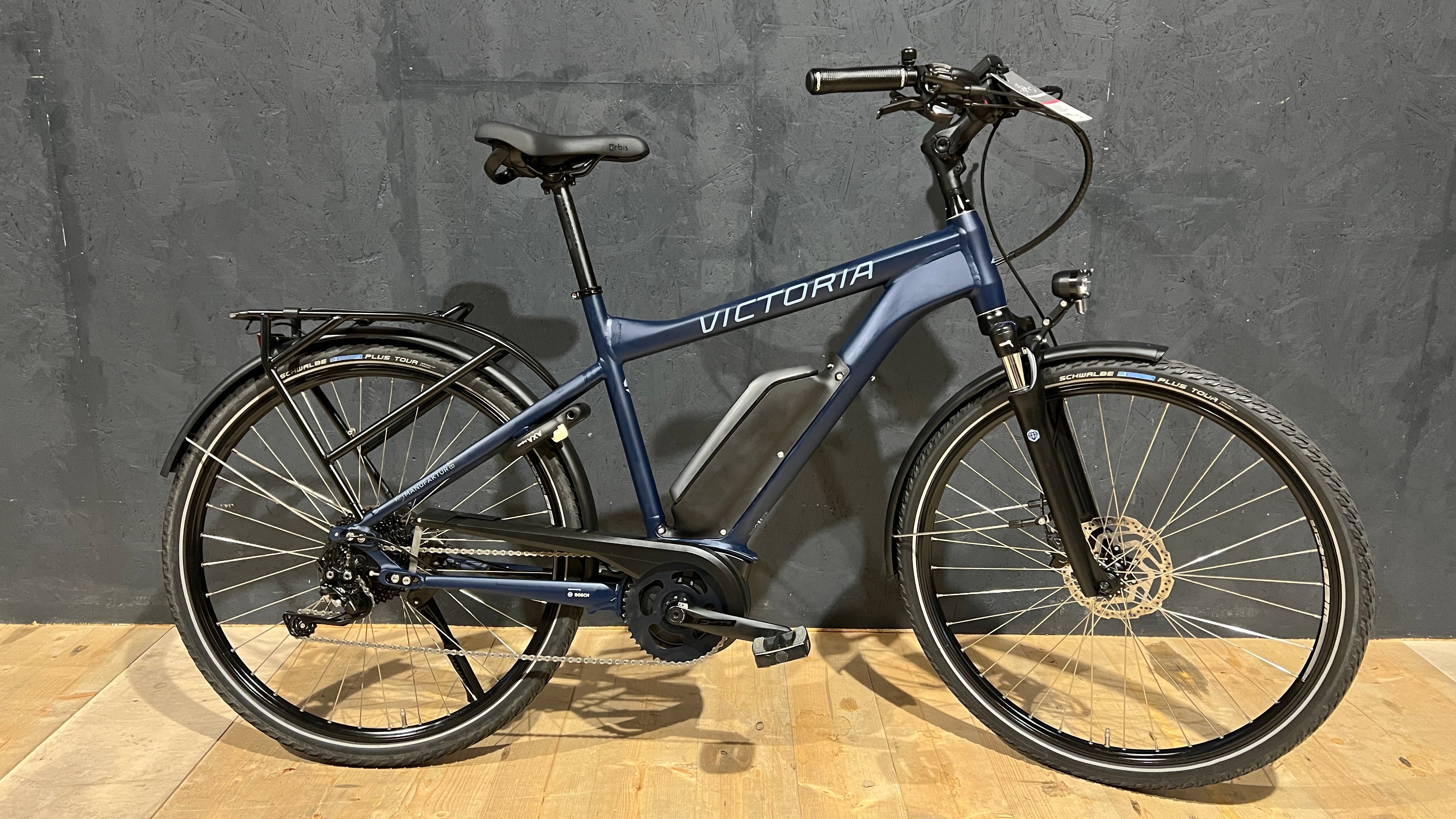 Victoria Manufaktur 10.8 E-Trekking Bike, RH L, Secondhandbike, nur 65 – Ihr Fahrradprofi