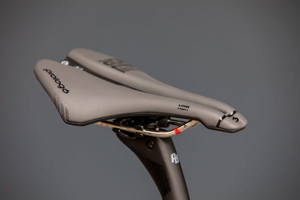Gusto Cobra Evo DB "Legend Sport" Titanium Grey