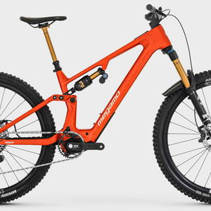 Megamo Reason CRB 01 Carbon E-MTB, Testbike im Haus