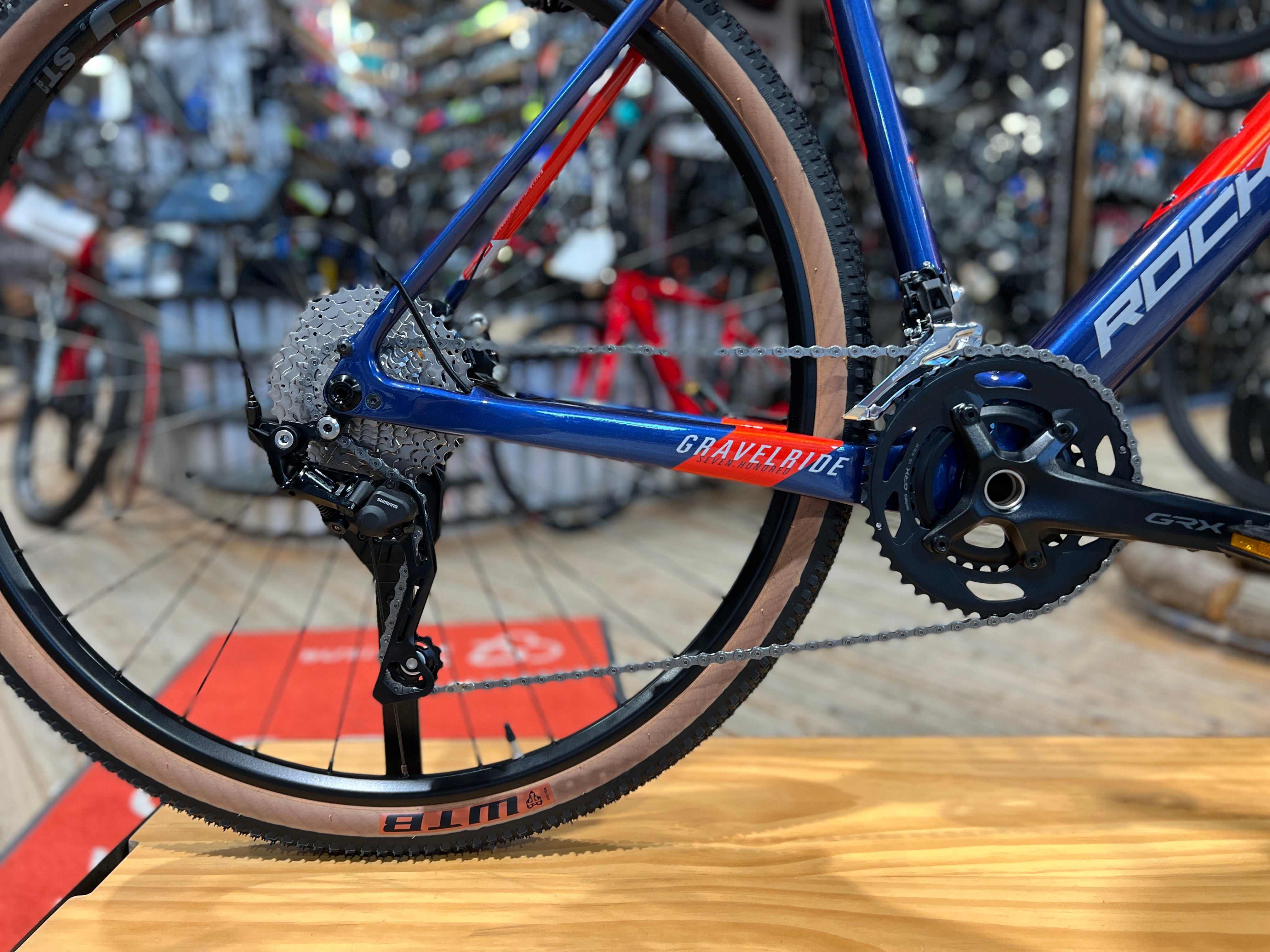 rock machine gravel bike Rock Machine CRB-700 – Ihr Fahrradprofi