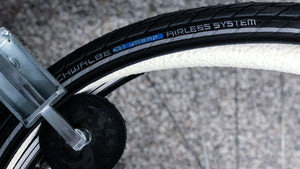 Bikeservice: Umrüstung auf die Original Schwalbe Airless-Bereifung